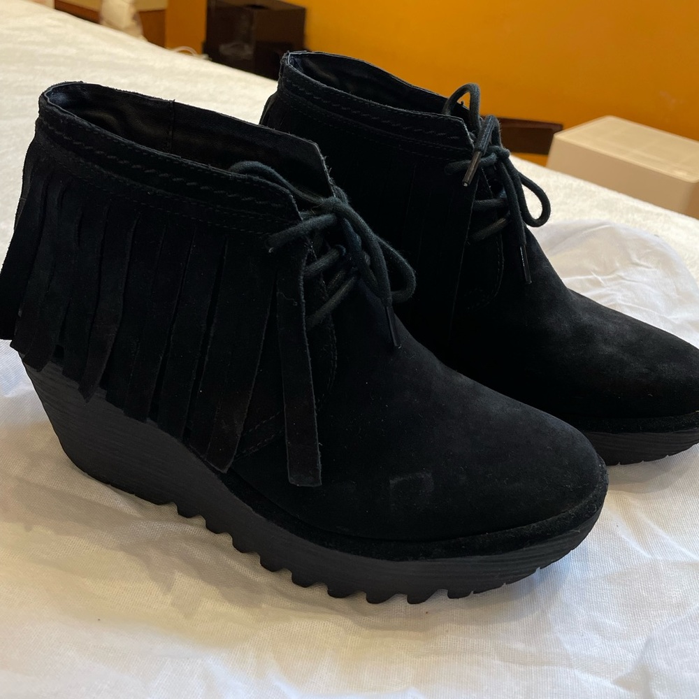 FLY LONDON| Shoes| Fly London Fringe Booties |Size 38 EU| Size 7.5 - 8 US| Black